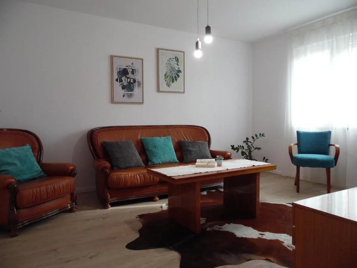 Apartment Lena Pula